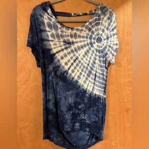 Americanable tie dye tshirt with cut out back